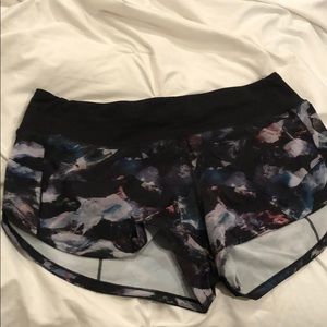Lululemon speed up short 2.5